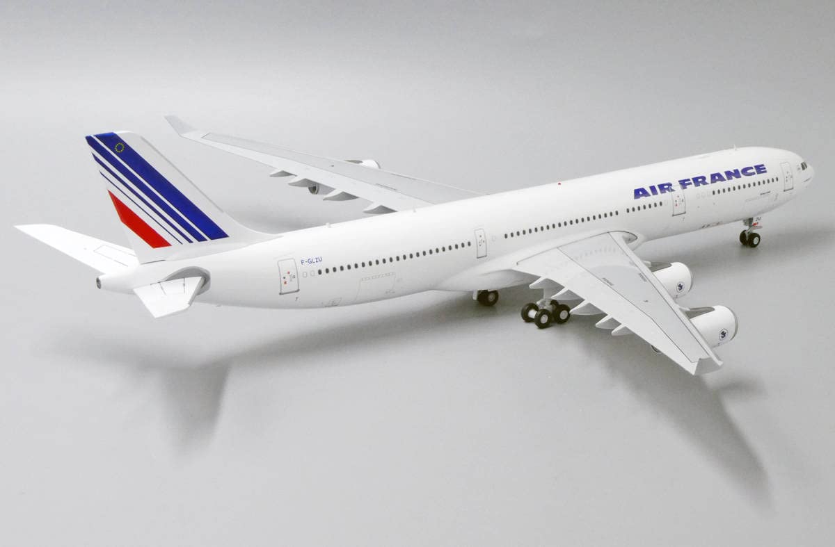 Amazon.co.jp: Jcwings エールフランス A340-300 F-GLZU 1/200 : おもちゃ